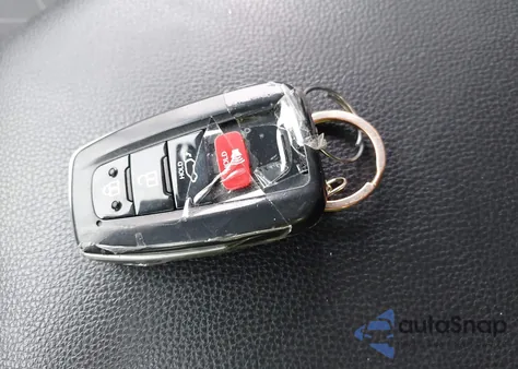 2021 Toyota Rav4 Xle z USA, uszkodzony, nr VIN 2T3P1RFV1MW207579